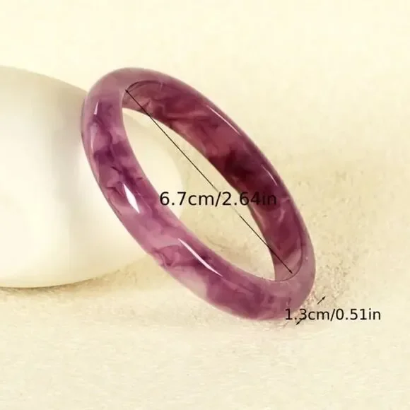 Inspired Acrylic Amethyst Bracelet with Delicate Lilac Hue - Picture 4 of 6